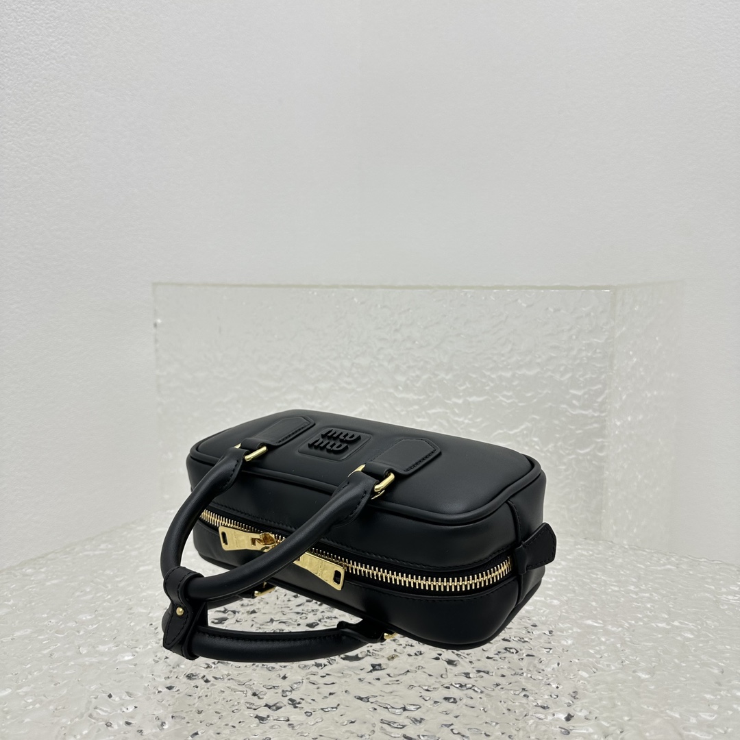 Miu Miu Arcadie Ledertasche - EUR FASHION