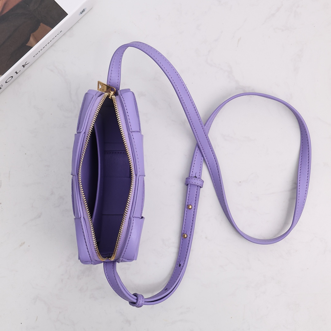 Bottega Veneta Mini Cassette Umhängetasche - EUR FASHION