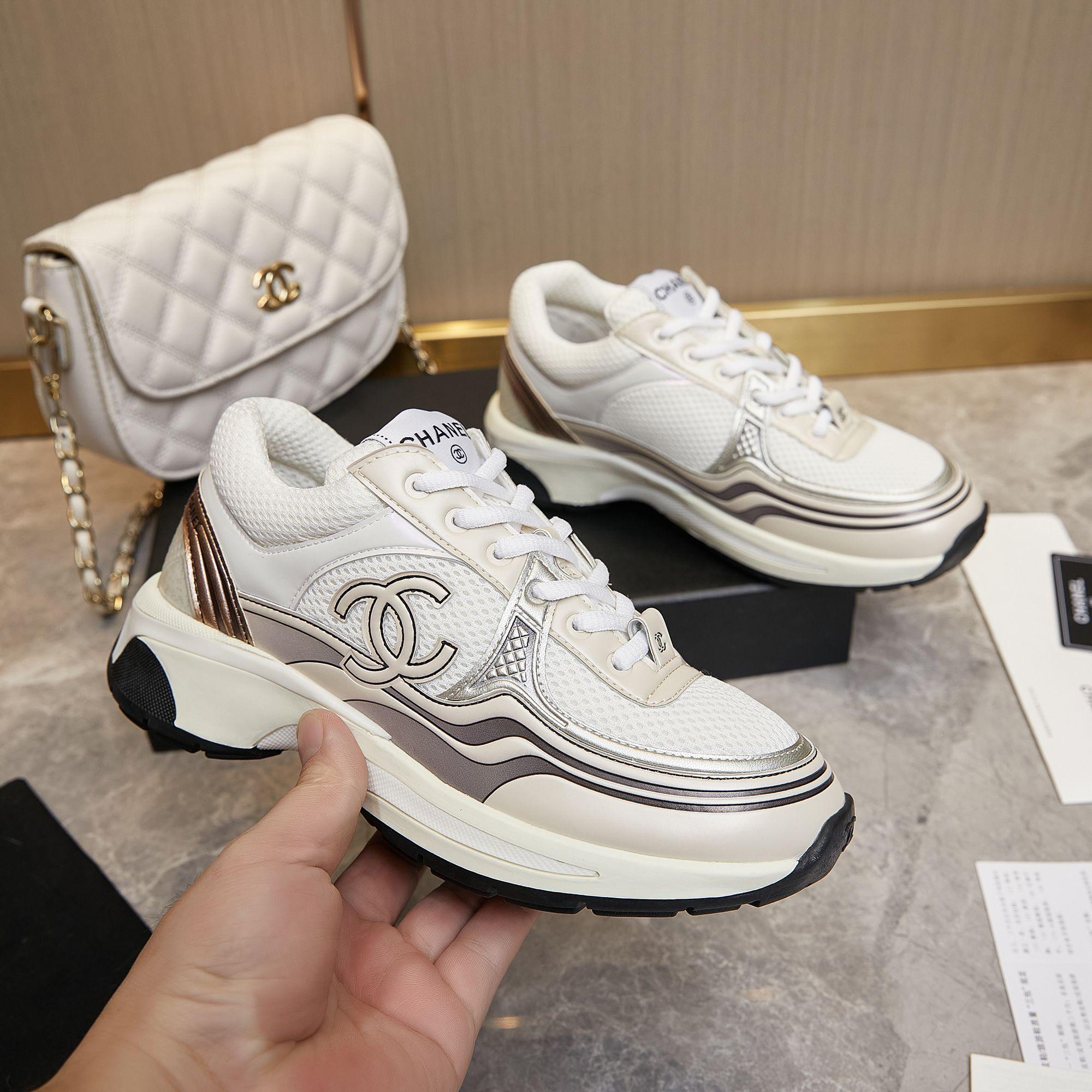 Chanel-Sneaker aus Stoff und Laminat - EUR FASHION