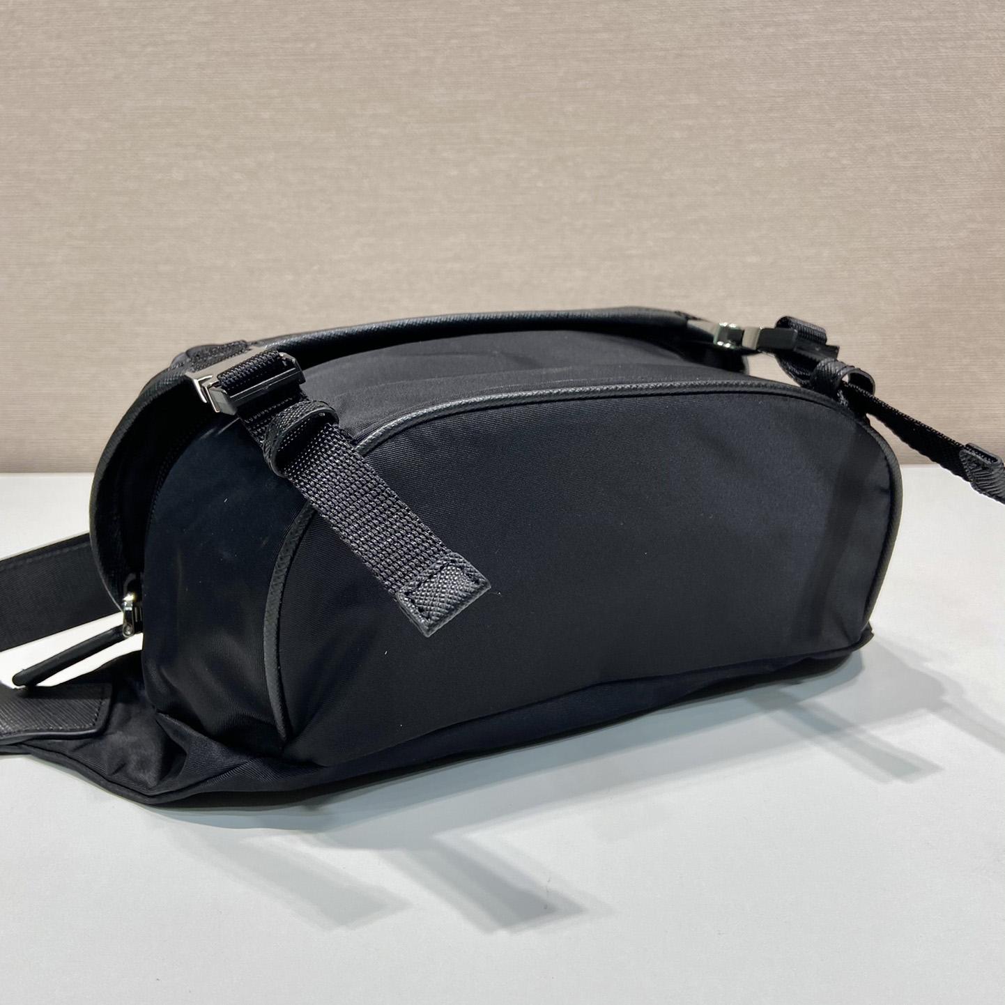 Prada Umhängetasche aus Re-Nylon und Saffiano-Leder - EUR FASHION