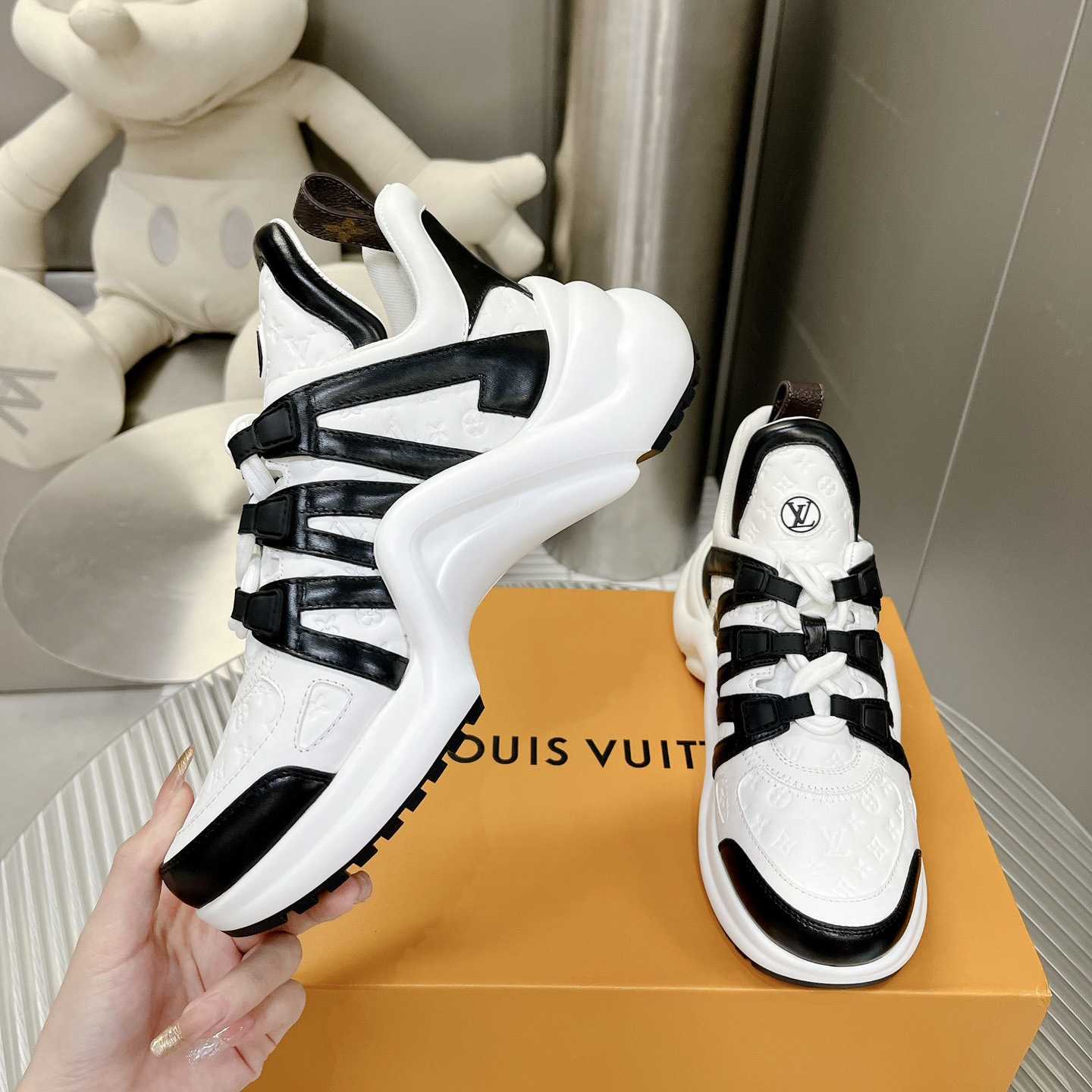 Louis Vuitton LV Archlight Sneaker - EUR FASHION