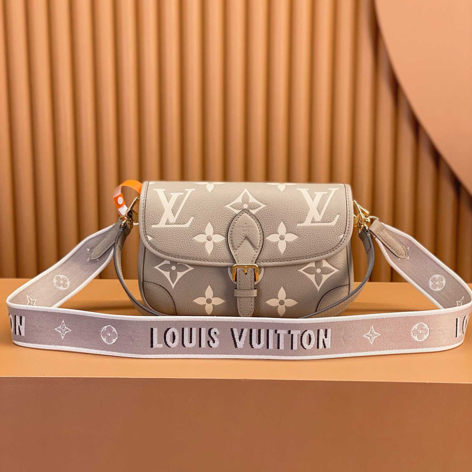 Louis Vuitton Diane (23 x 16 x 8,5 cm) M46583 - EUR FASHION