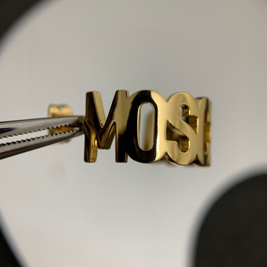 Kleine Creolen mit Moschino-Logo-Schriftzug - EUR FASHION