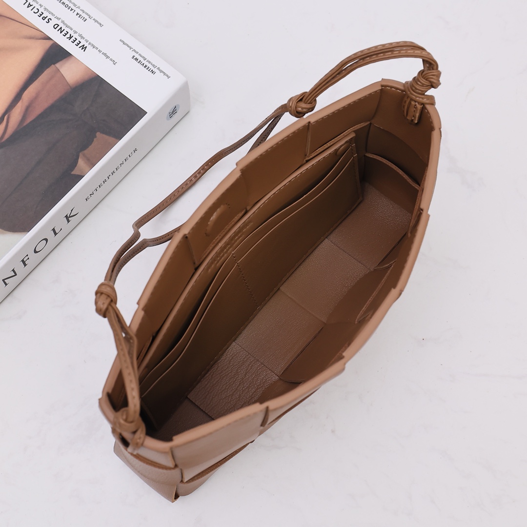 Bottega Veneta Kassettentasche am Riemen - EUR FASHION