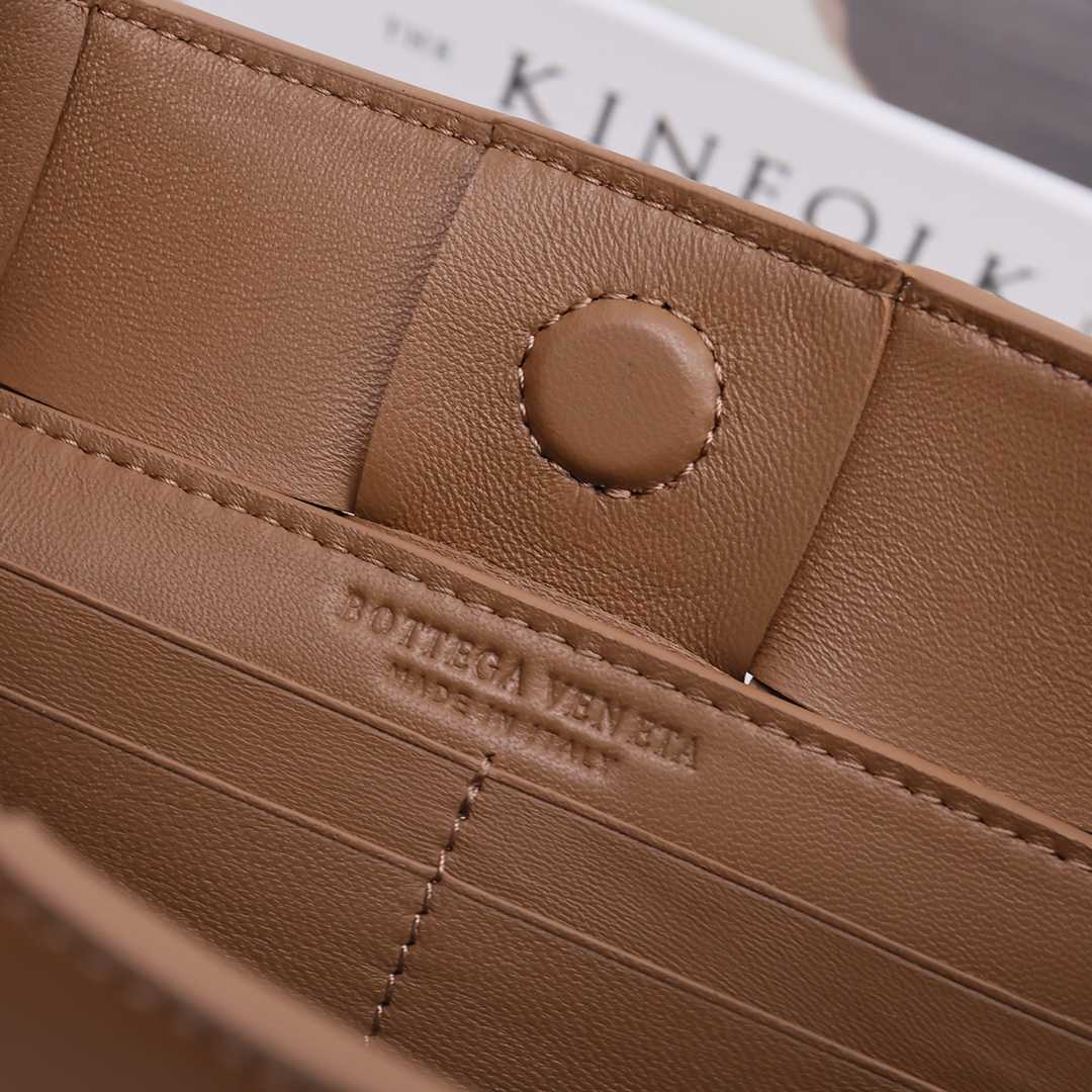 Bottega Veneta Kassettentasche am Riemen - EUR FASHION