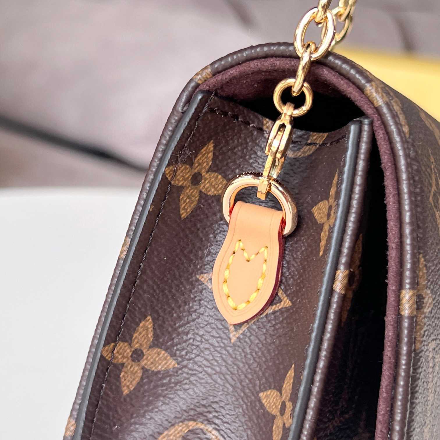 Louis Vuitton Geldbörse mit Kette Lilie (20,7 x 10,2 x 3,5 cm) M82509 - EUR FASHION