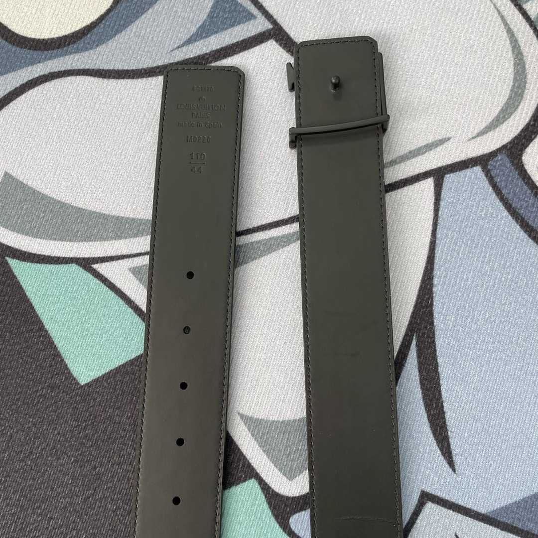 Schwarzer Ledergürtel mit Louis Vuitton-Monogramm - EUR FASHION