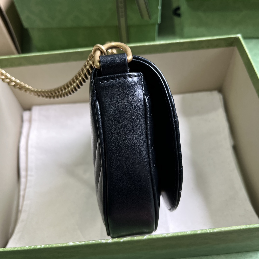 Gucci GG Marmont Matelasse Mini-Tasche mit Kette (20 x 14,5 x 4 cm) - EUR FASHION