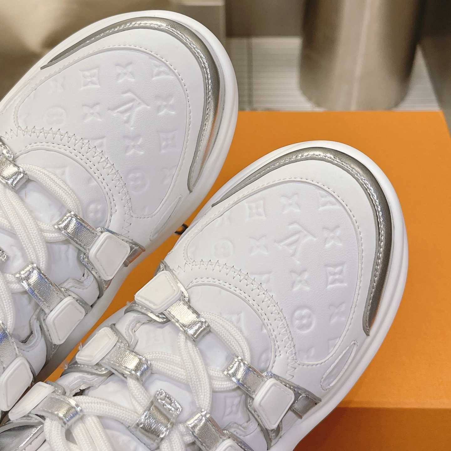 Louis Vuitton LV Archlight Sneaker 1ABVFN - EUR FASHION