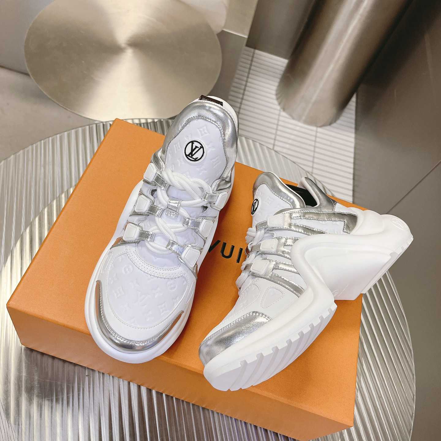 Louis Vuitton LV Archlight Sneaker 1ABVFN - EUR FASHION