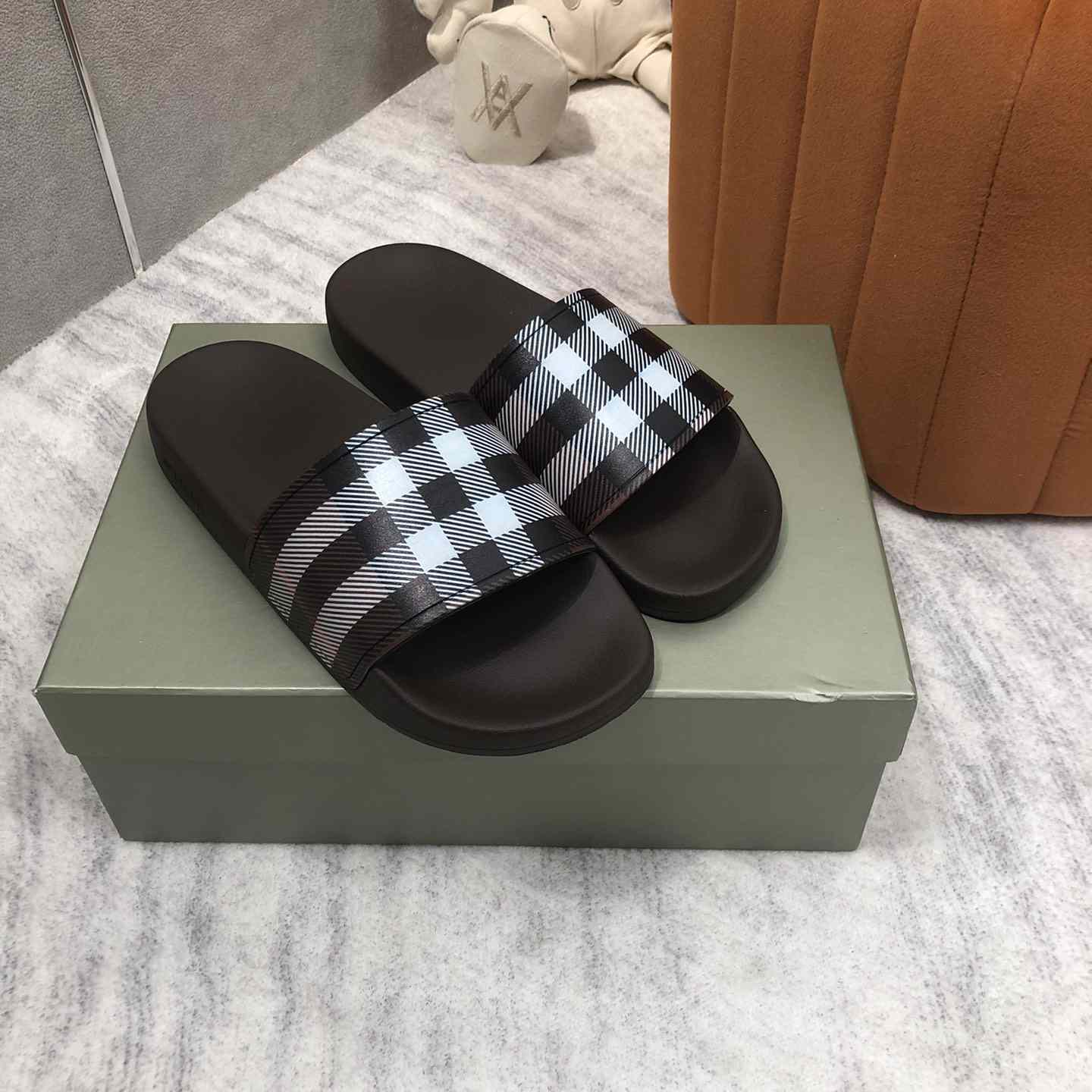 Burberry-Slides mit Karomuster - EUR FASHION