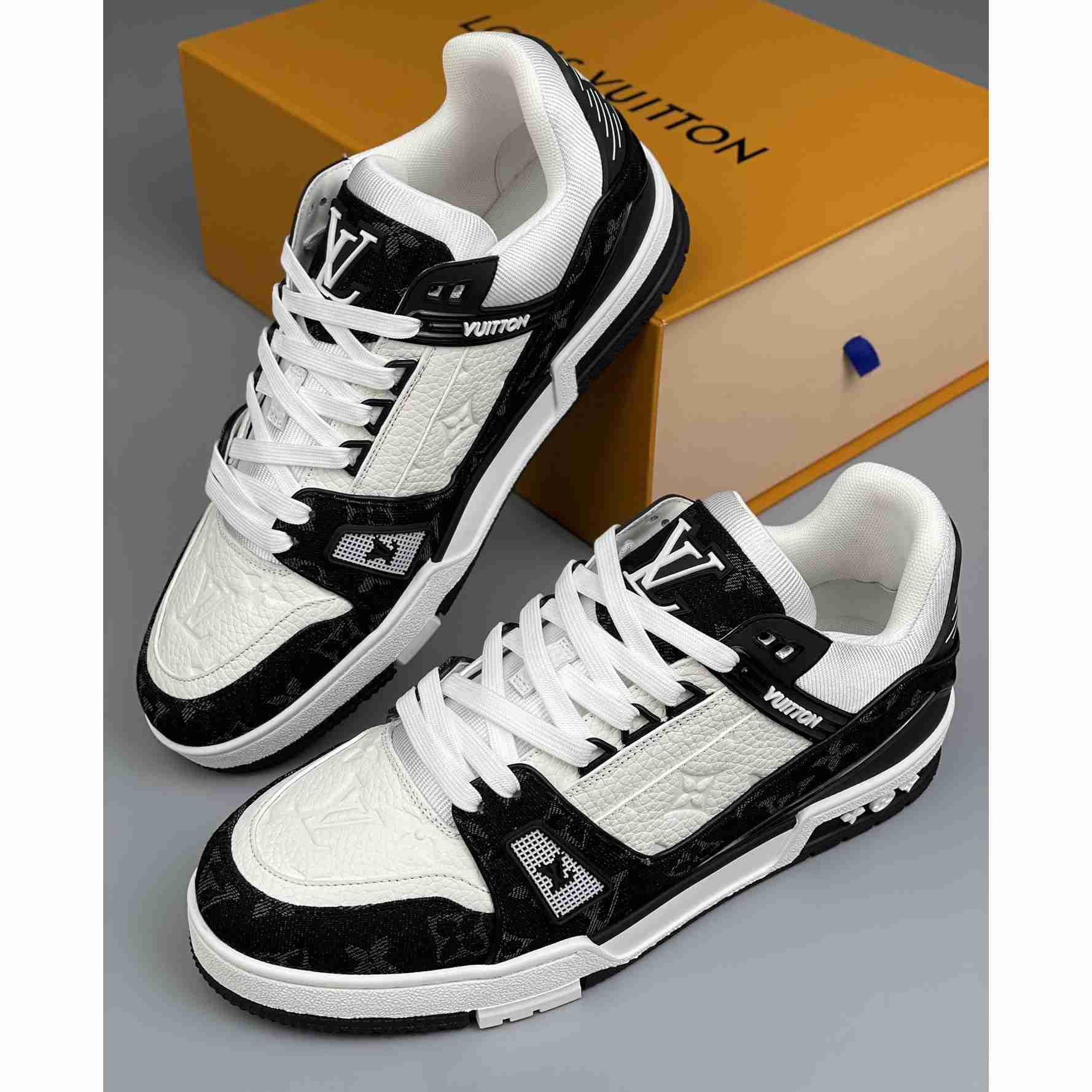 Louis Vuitton Trainer-Sneaker in Schwarz und Weiß (nach britischer Größe) - EUR FASHION