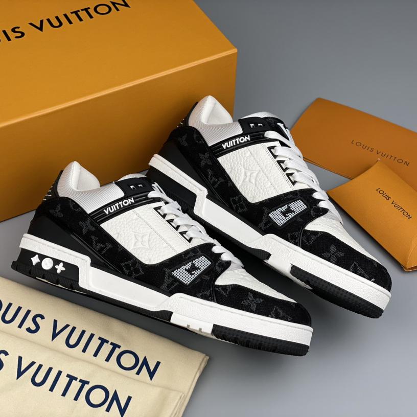 Louis Vuitton Trainer-Sneaker in Schwarz und Weiß (nach britischer Größe) - EUR FASHION