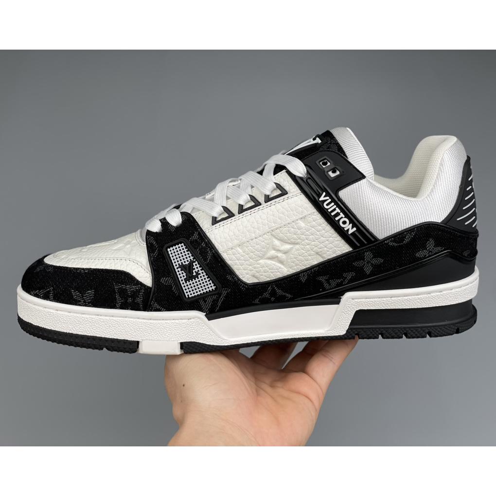 Louis Vuitton Trainer-Sneaker in Schwarz und Weiß (nach britischer Größe) - EUR FASHION