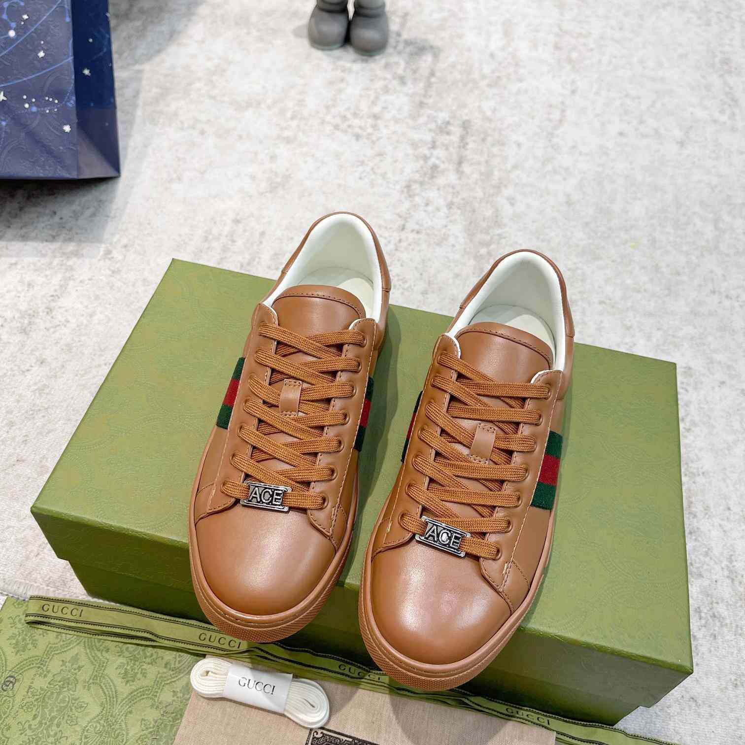 Gucci Ace Sneaker mit Web (in britischer Größe) - EUR FASHION