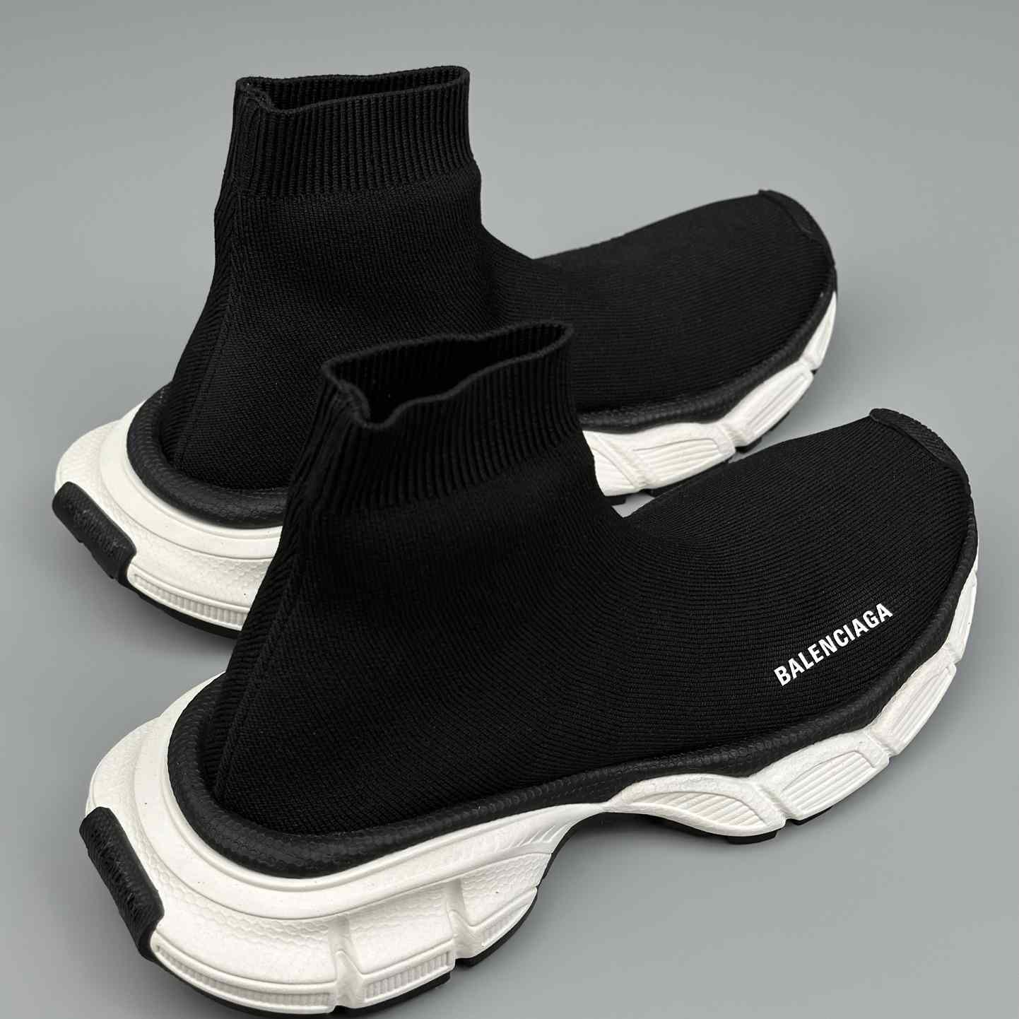 Balenciaga 3XL Sock Sneaker aus recyceltem Strick in Schwarz - EUR FASHION