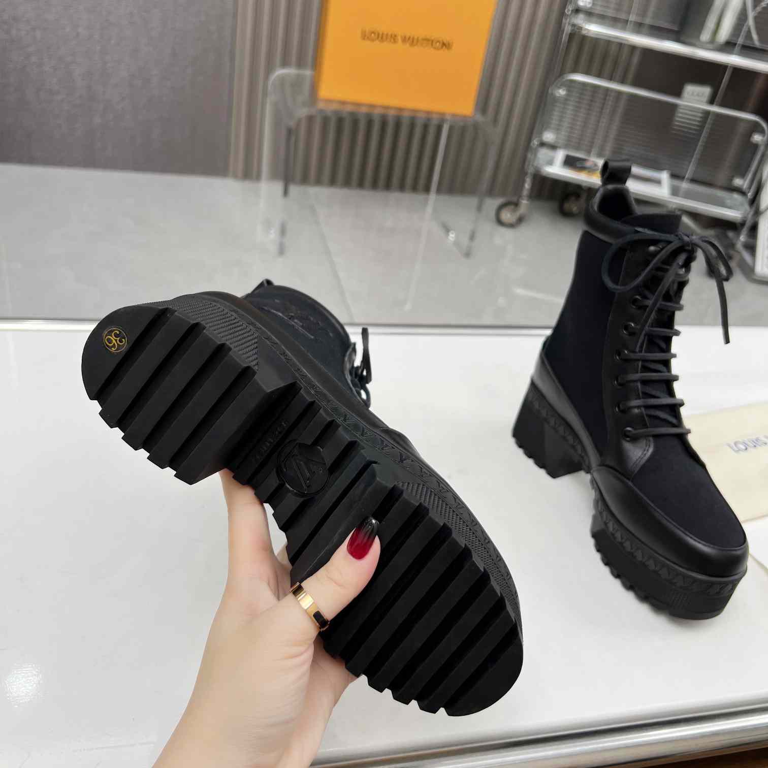 Louis Vuitton Laureate Platform Wüstenstiefel - EUR FASHION