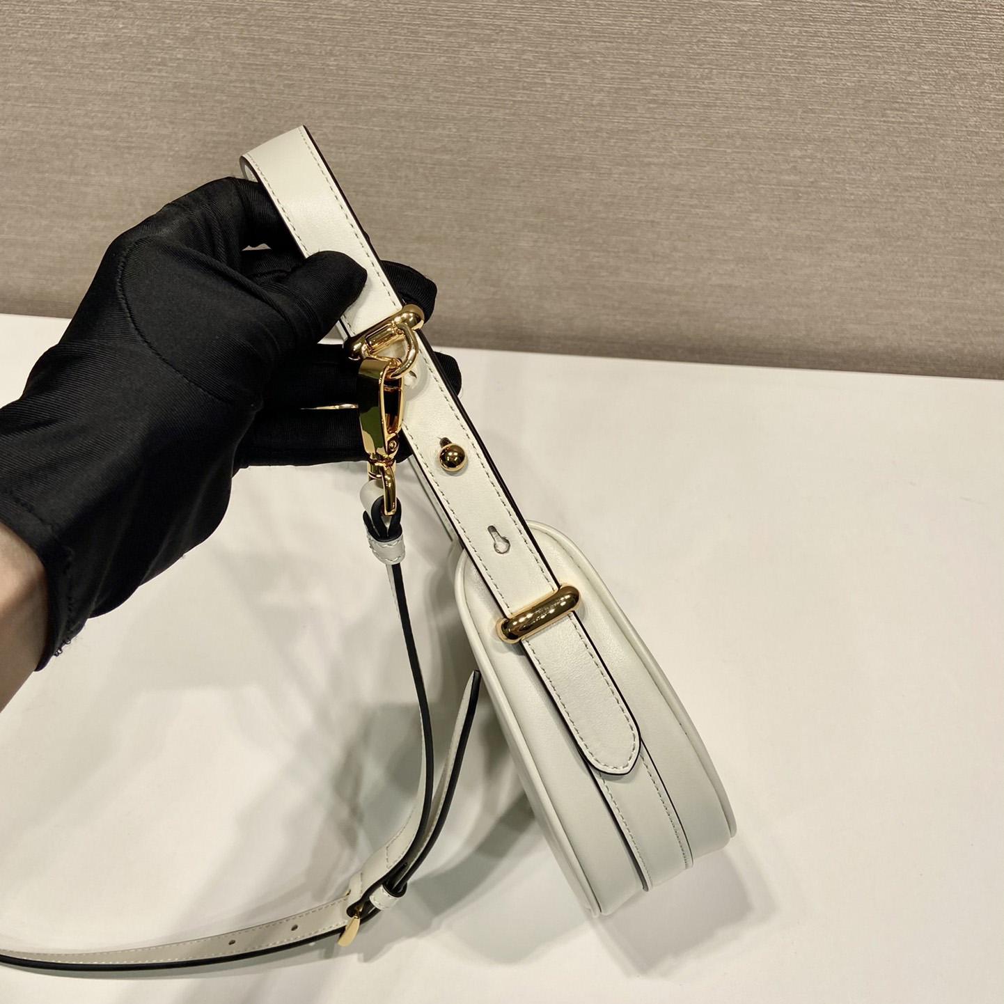 Prada Mini-Umhängetasche aus Arqué-Leder - EUR FASHION