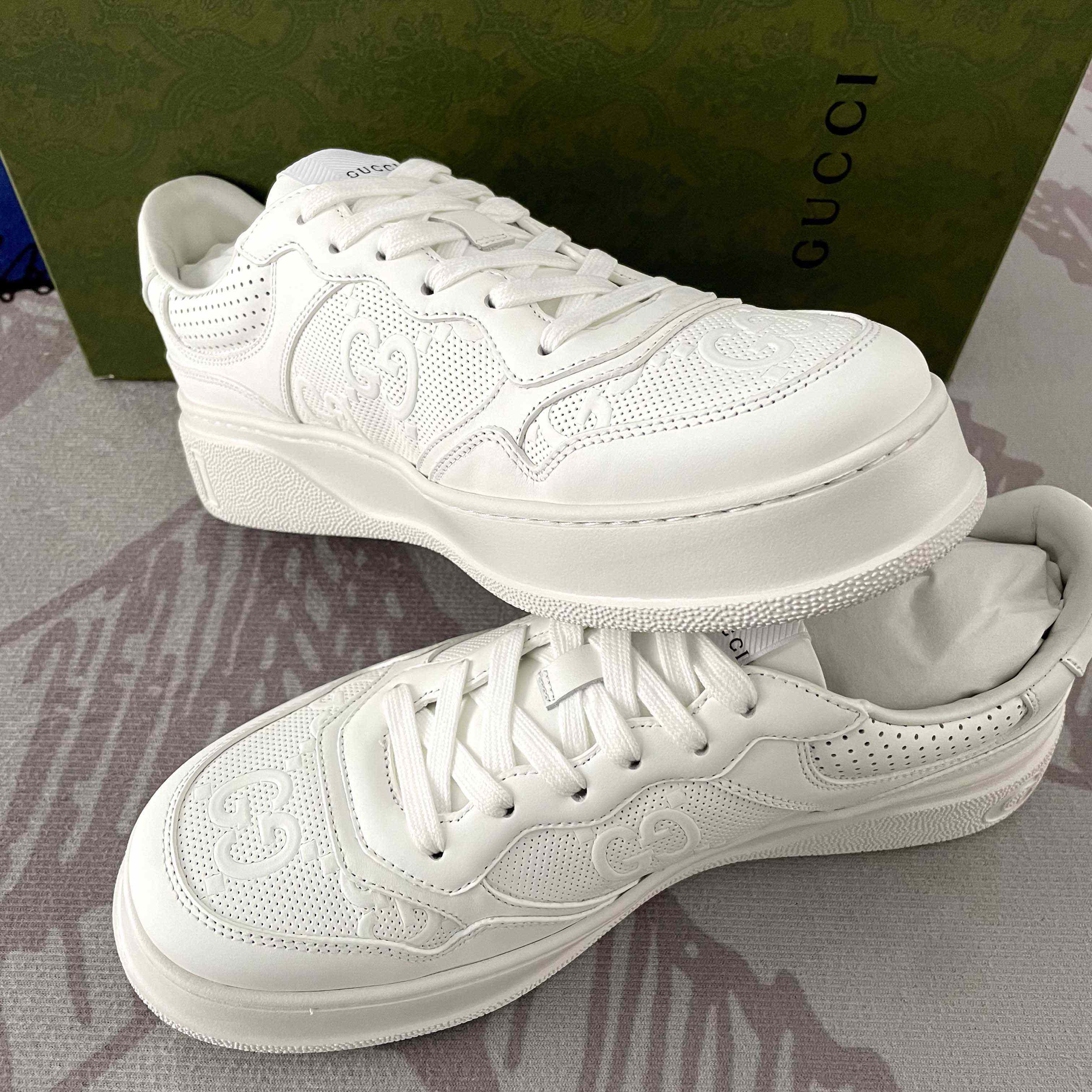 Gucci GG geprägter Sneaker - EUR FASHION