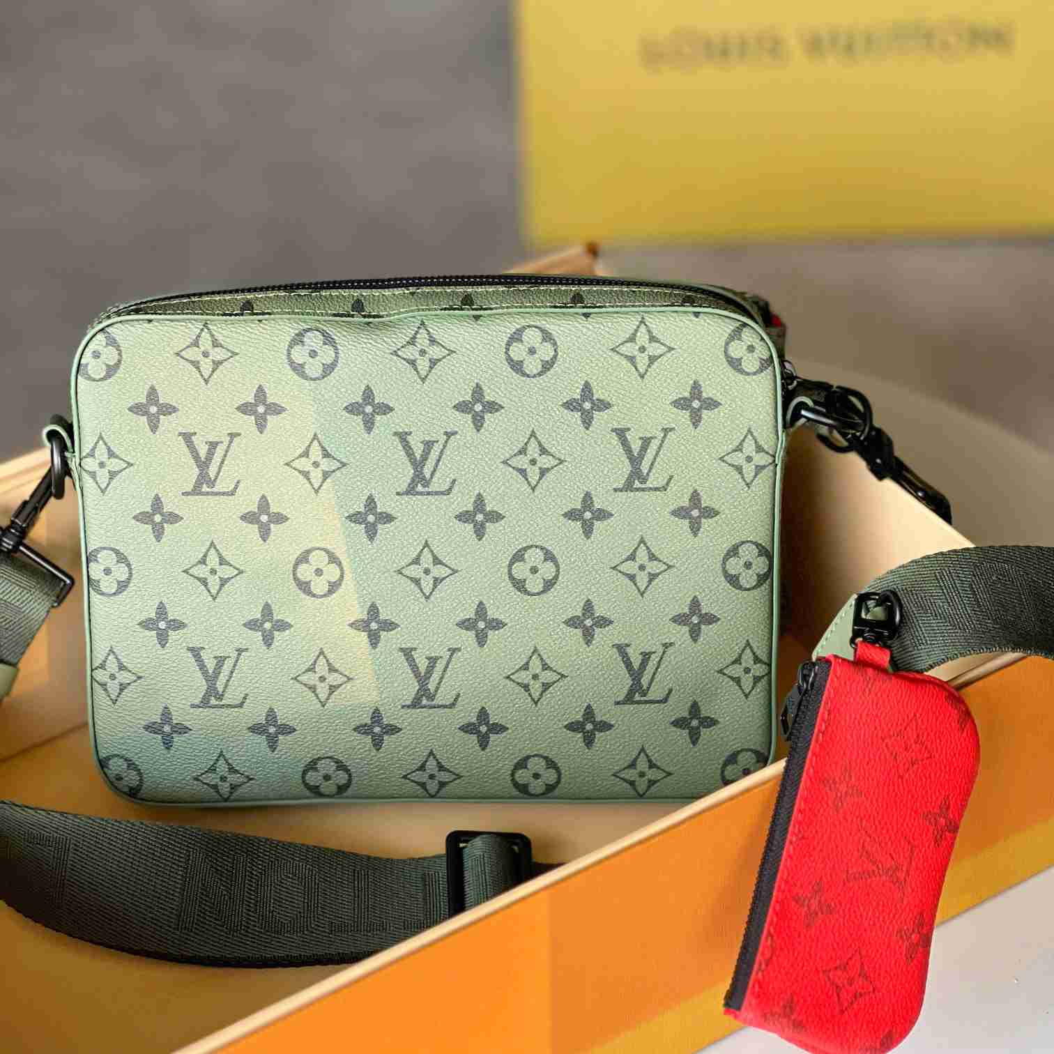 Louis Vuitton Trio Messenger M23783 - EUR FASHION