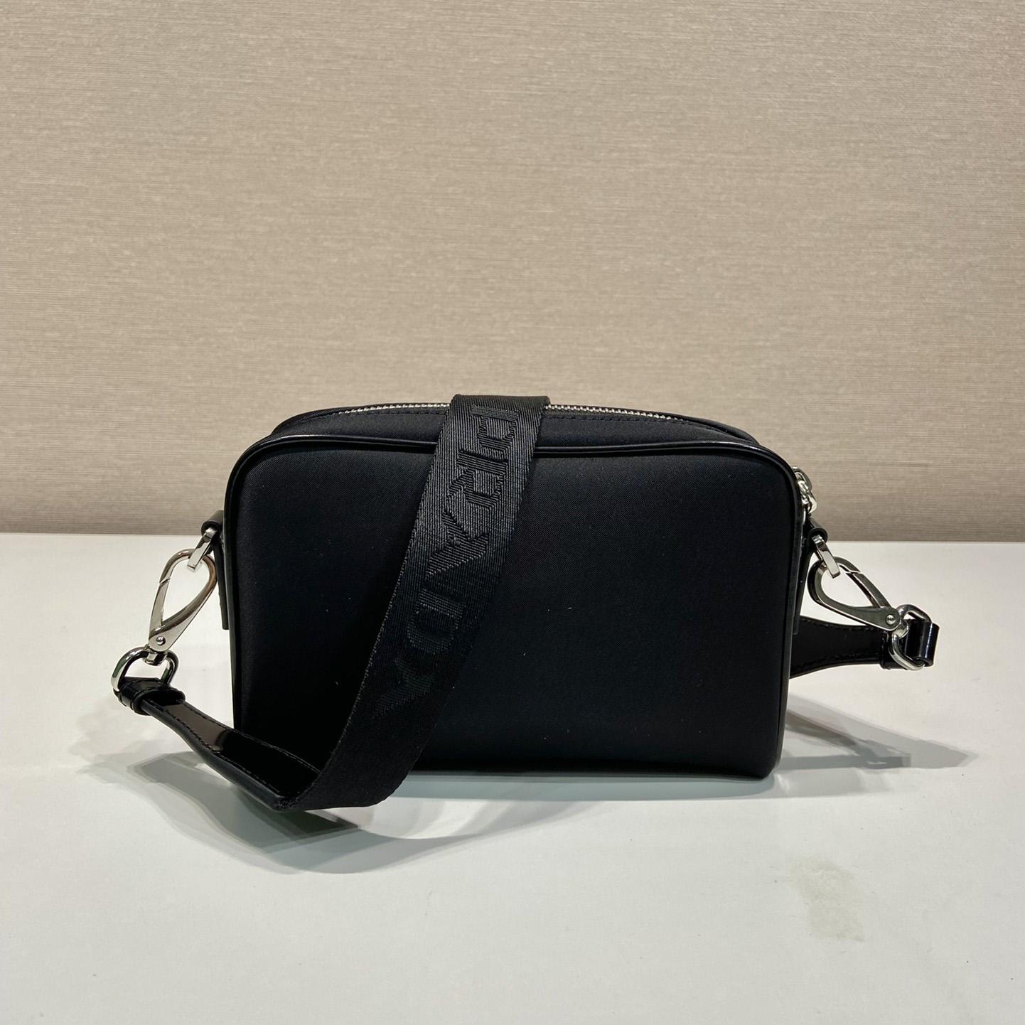 Prada Umhängetasche aus Re-Nylon und gebürstetem Leder - EUR FASHION