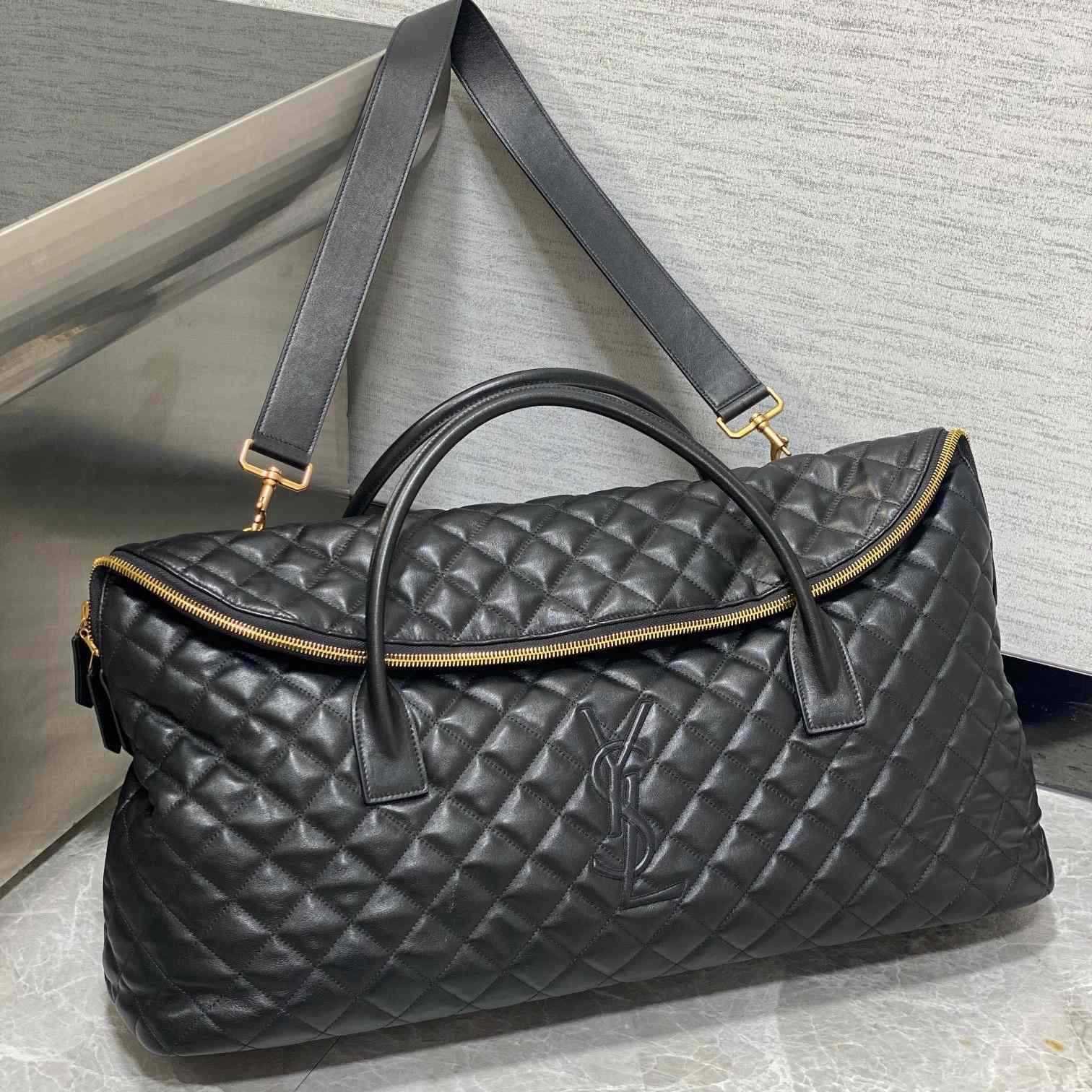 Saint Laurent Giant Reisetasche aus Leder (56 x 50 x 19 cm) - EUR FASHION