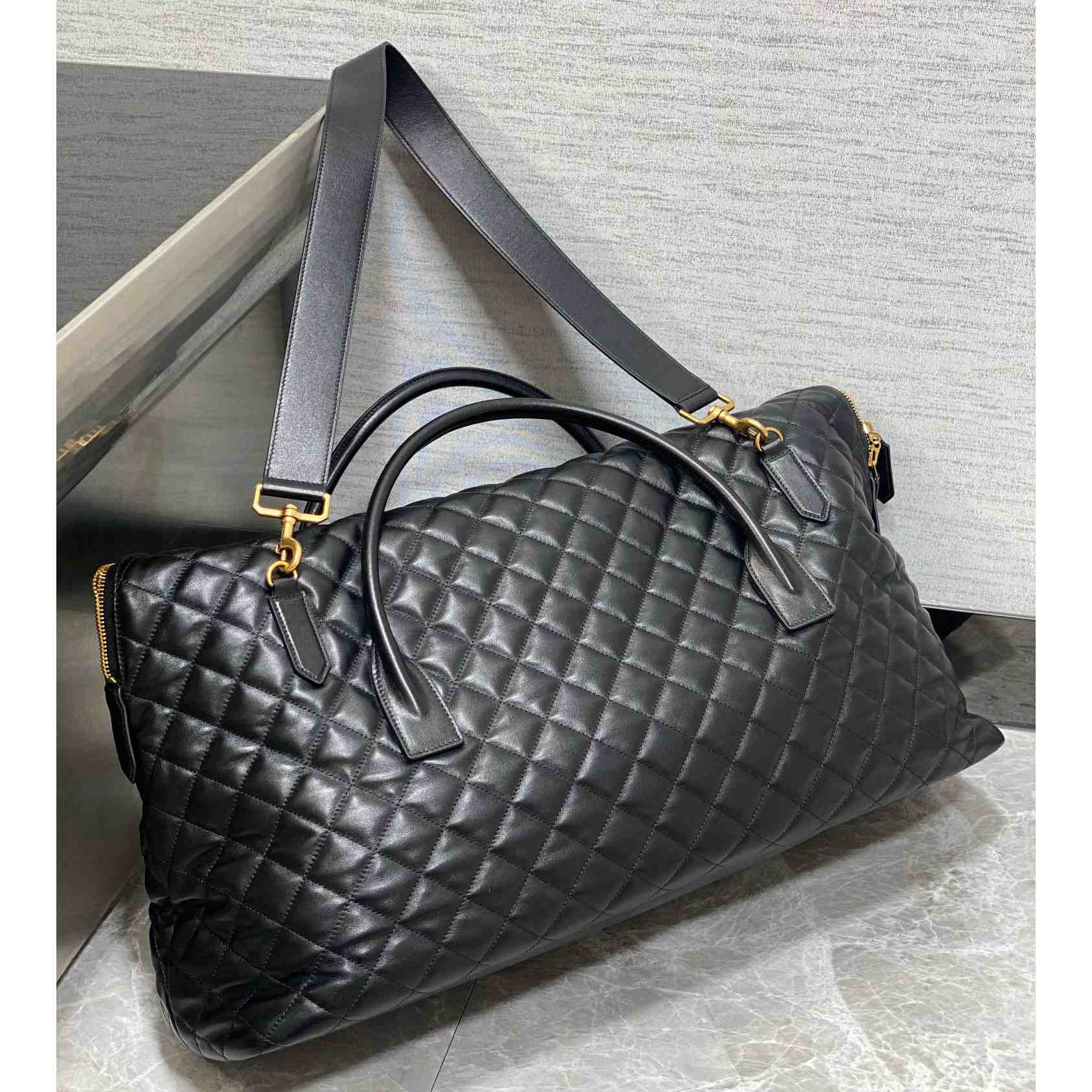 Saint Laurent Giant Reisetasche aus Leder (56 x 50 x 19 cm) - EUR FASHION