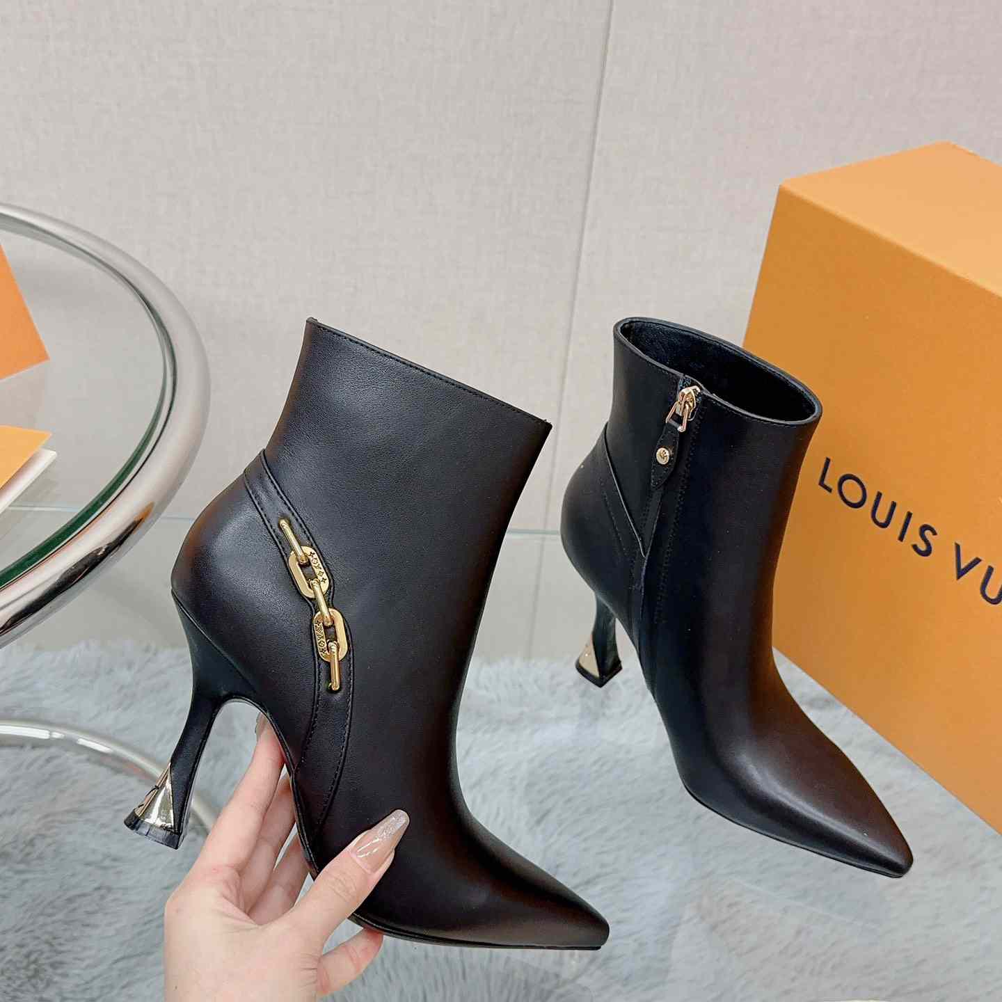 Louis Vuitton Glitzer-Stiefelette - EUR FASHION