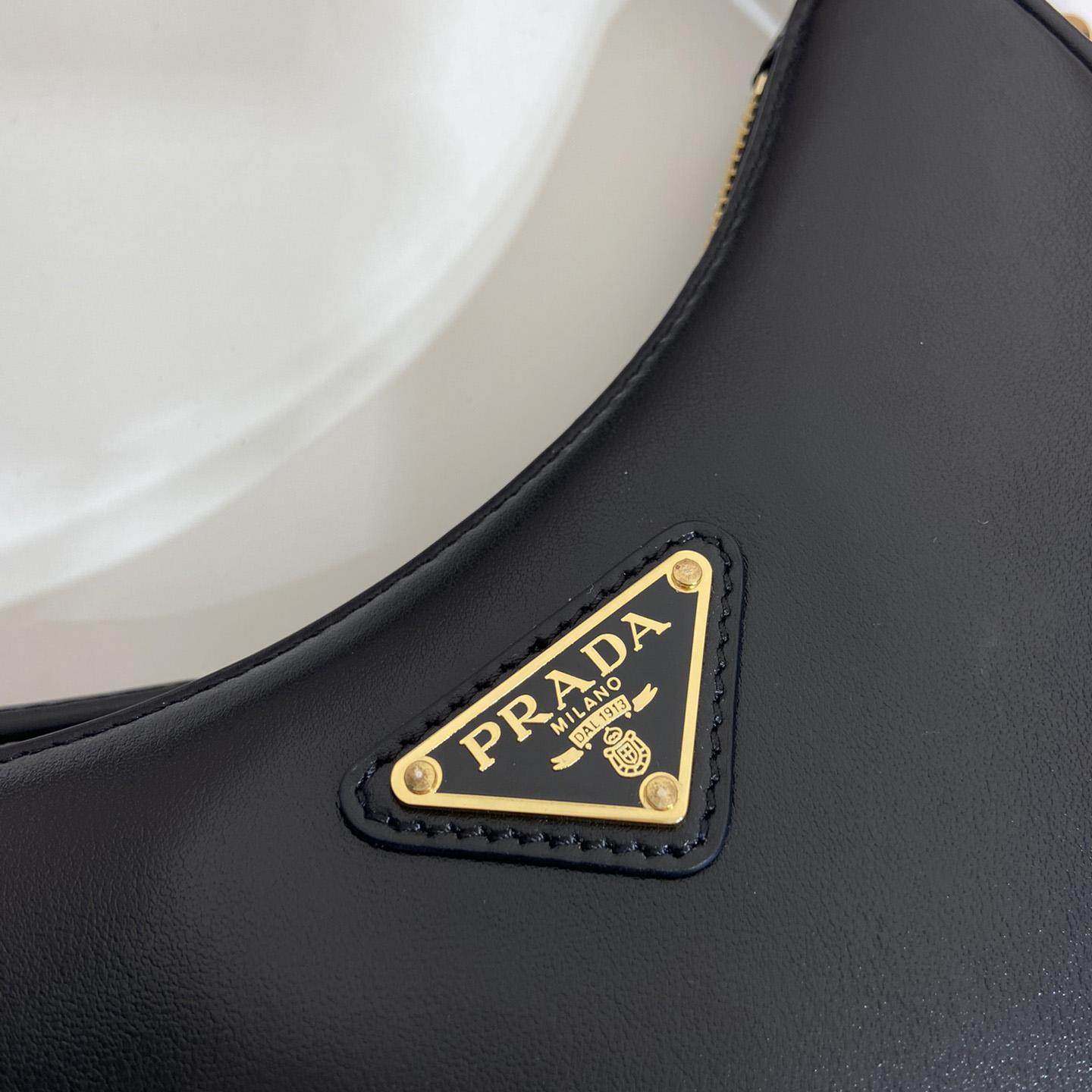 Prada Mini-Umhängetasche aus Arqué-Leder - EUR FASHION