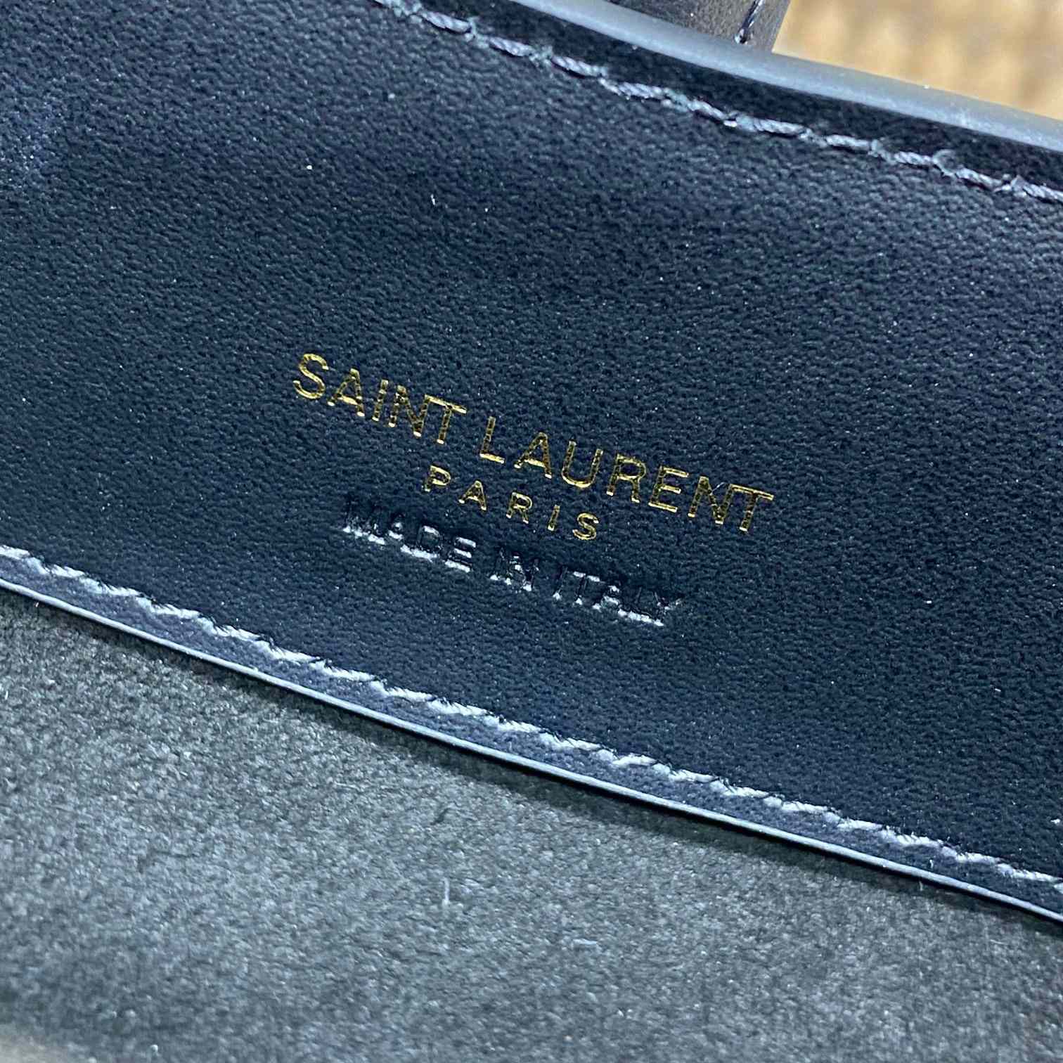 Saint Laurent Le 37 Mini In Shiny Leather - EUR FASHION