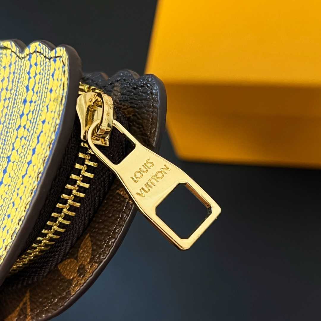 Louis Vuitton LV x YK Kürbis-Geldbörse - EUR FASHION