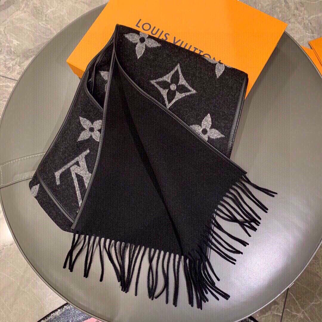 Louis Vuitton Fall For You Scarf - EUR FASHION