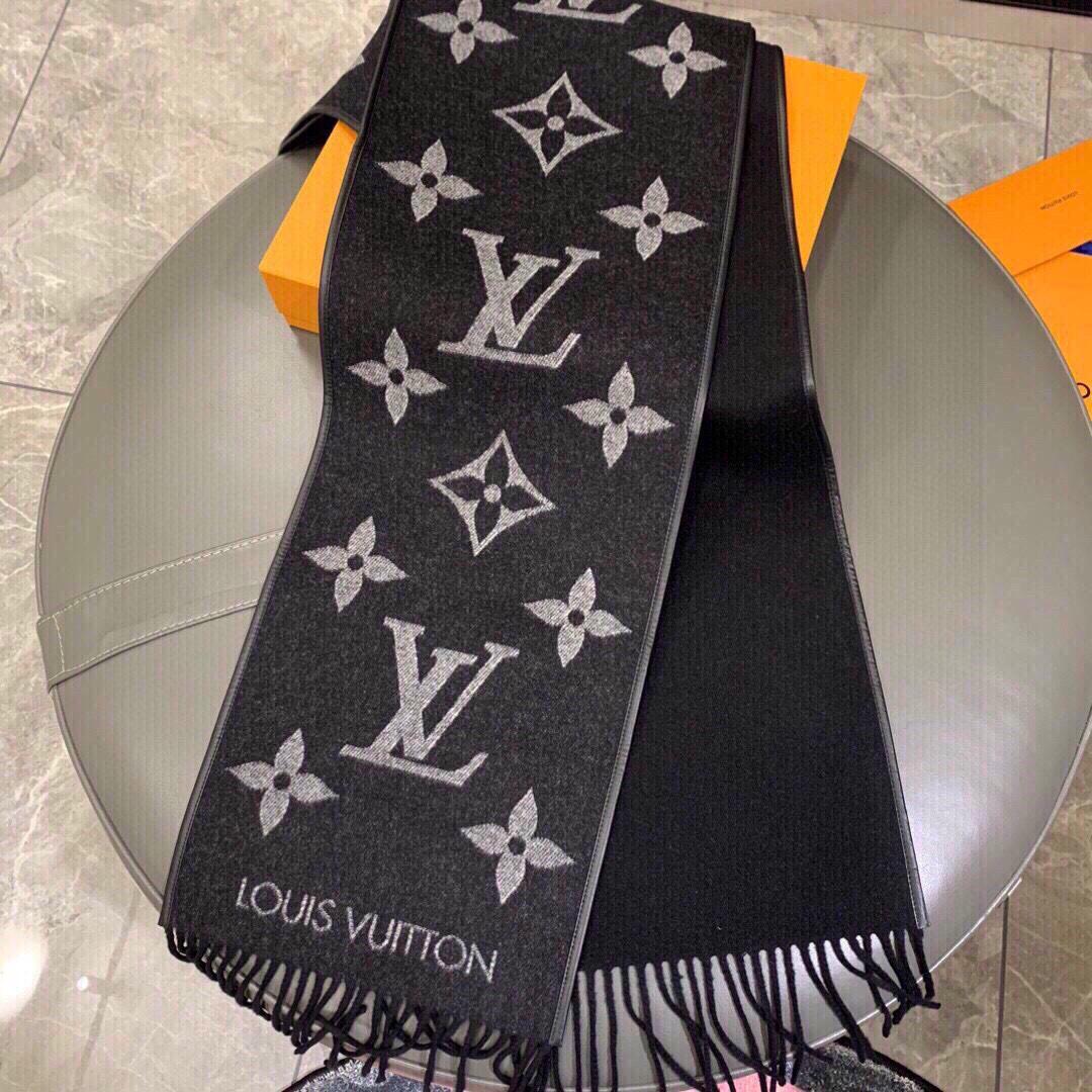 Louis Vuitton Fall For You Scarf - EUR FASHION