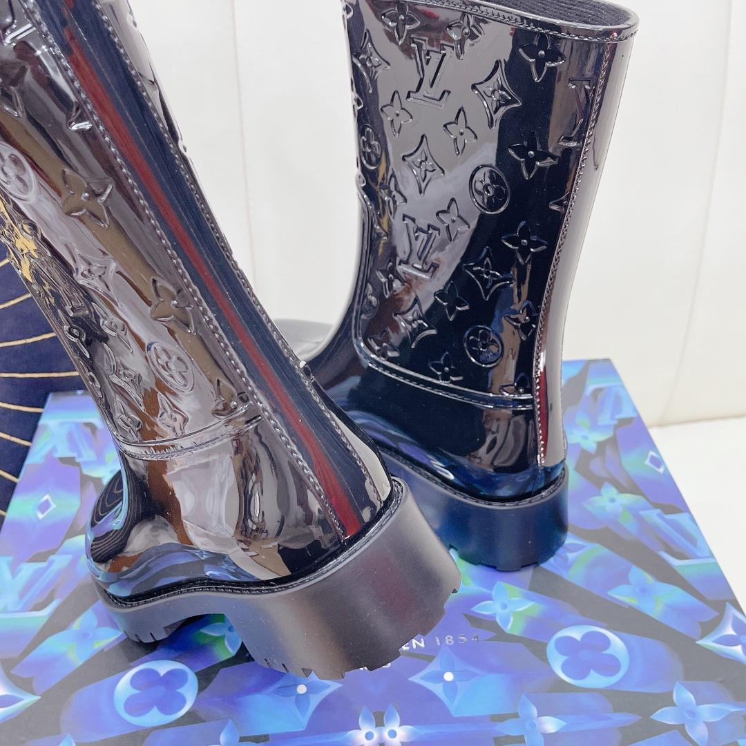 Louis Vuitton bringt flachen Halbstiefel auf den Markt - EUR FASHION