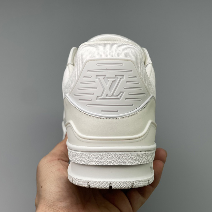 Louis Vuitton Trainer Sneaker (in britischer Größe) - EUR FASHION