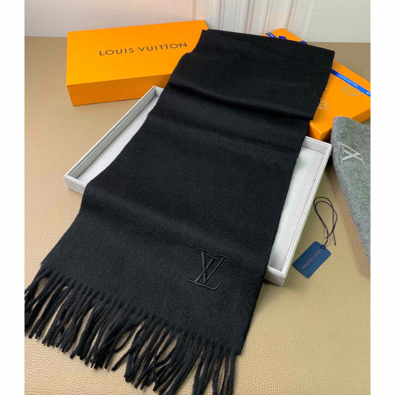 Louis Vuitton Jhelam Scarf - EUR FASHION