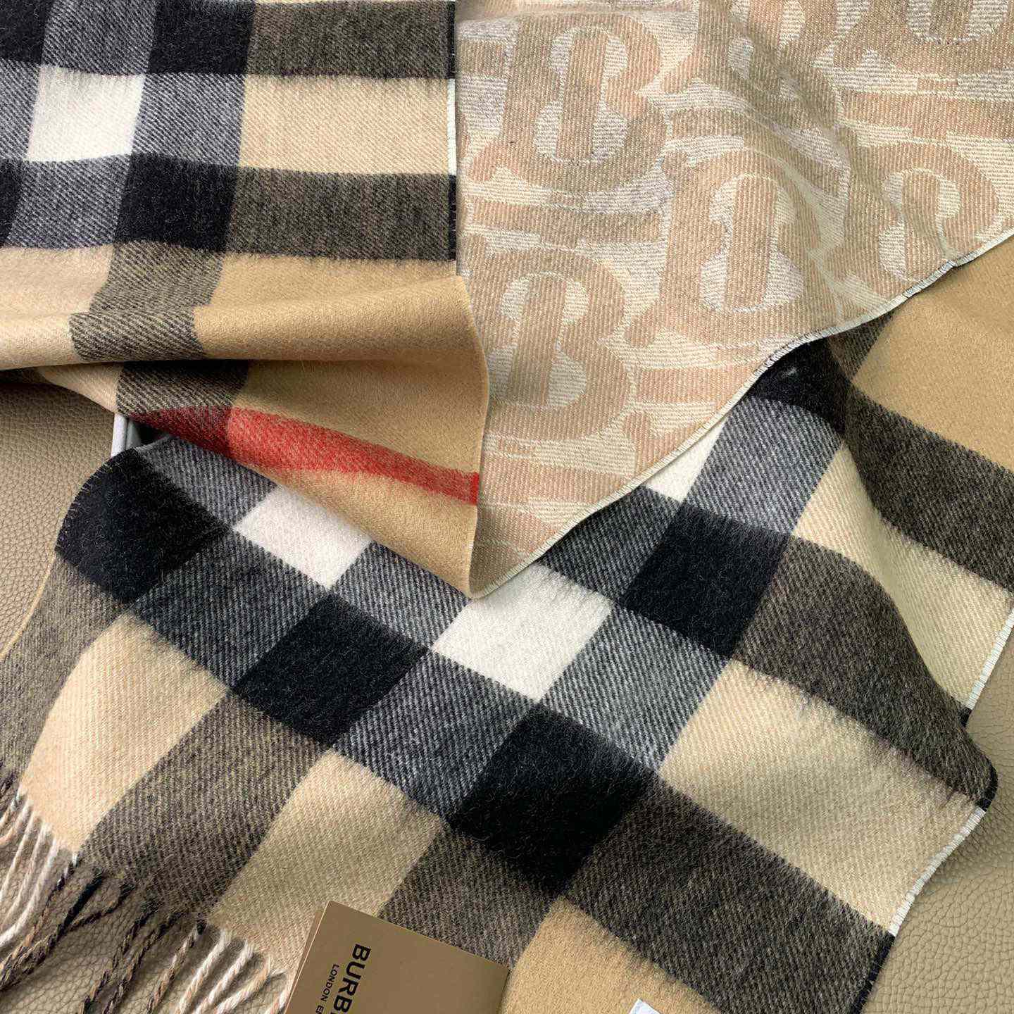 Burberry Check Cashmere Reversible Scarf - EUR FASHION