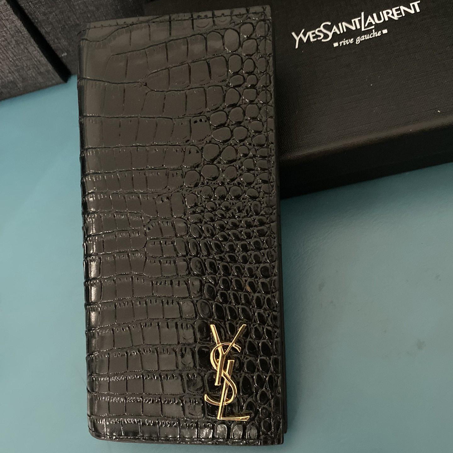 Saint Laurent Monogram Embossed Pouch  (18-12-2.5cm) - EUR FASHION