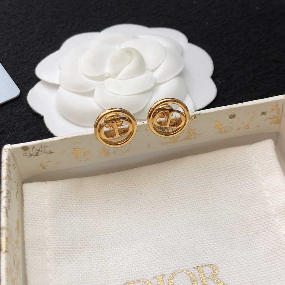 Dior 30 Montaigne Stud Earrings - EUR FASHION