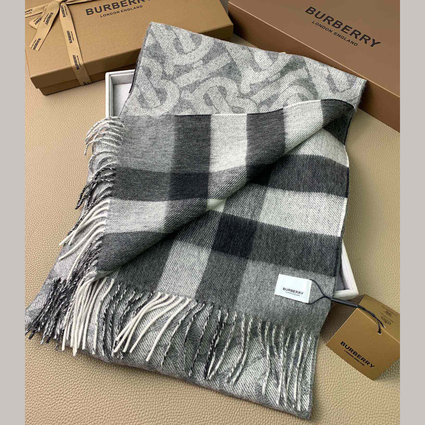 Burberry Check Cashmere Reversible Scarf - EUR FASHION