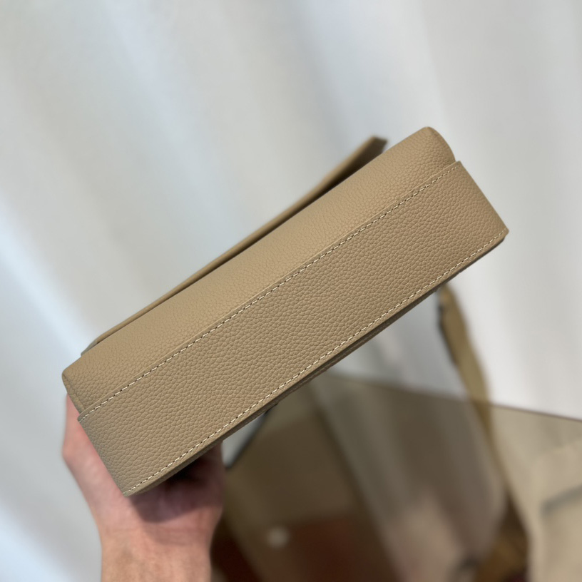 Louis Vuitton Fastline Umhängetasche M23710<br>
 - EUR FASHION