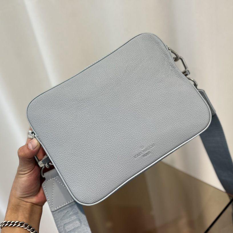 Louis Vuitton Fastline Messenger (23,5 x 18 x 7 cm) M23710<br>
 - EUR FASHION