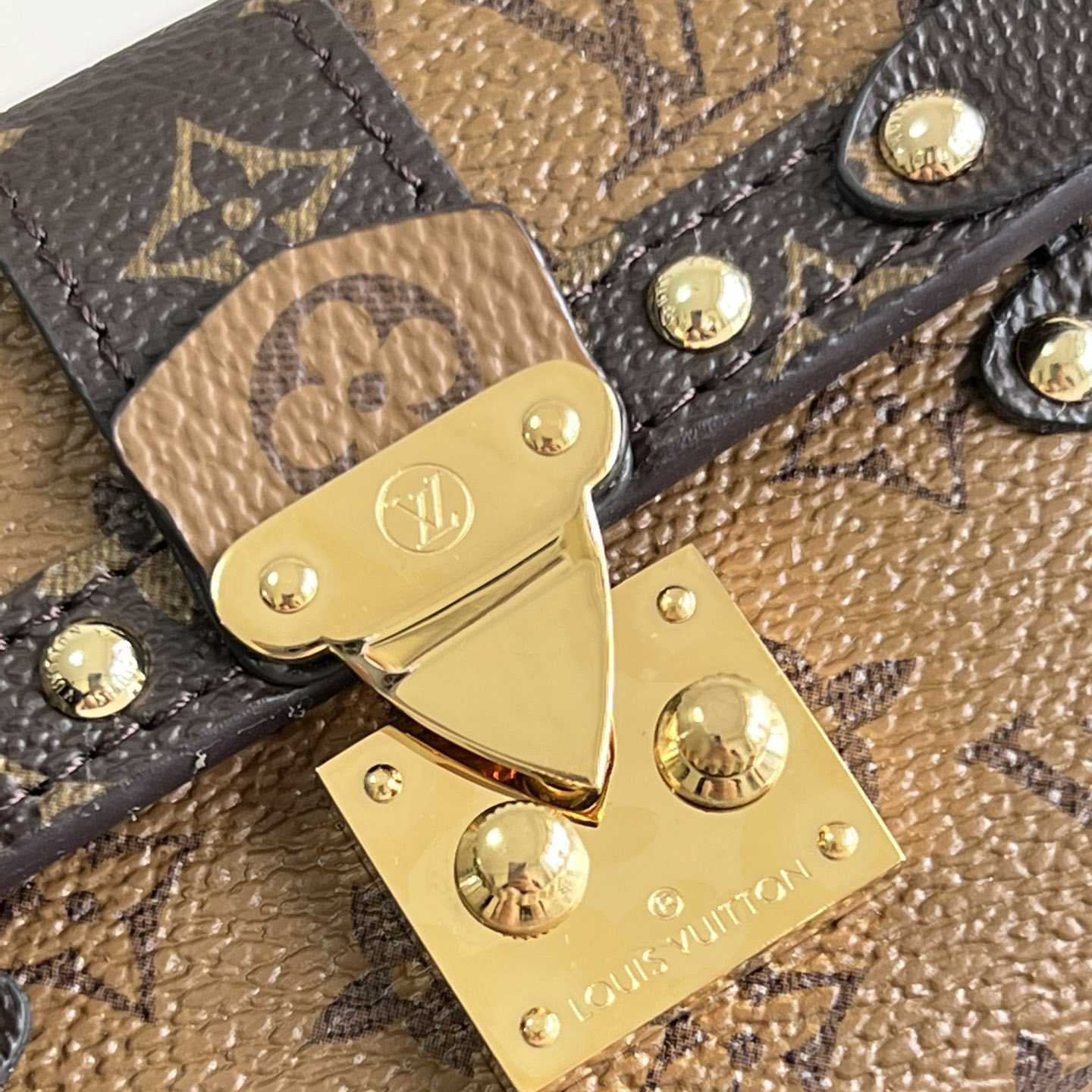 Louis Vuitton Essential Trunk 7,5 x 10,5 x 4 cm M68566<br>
 - EUR FASHION