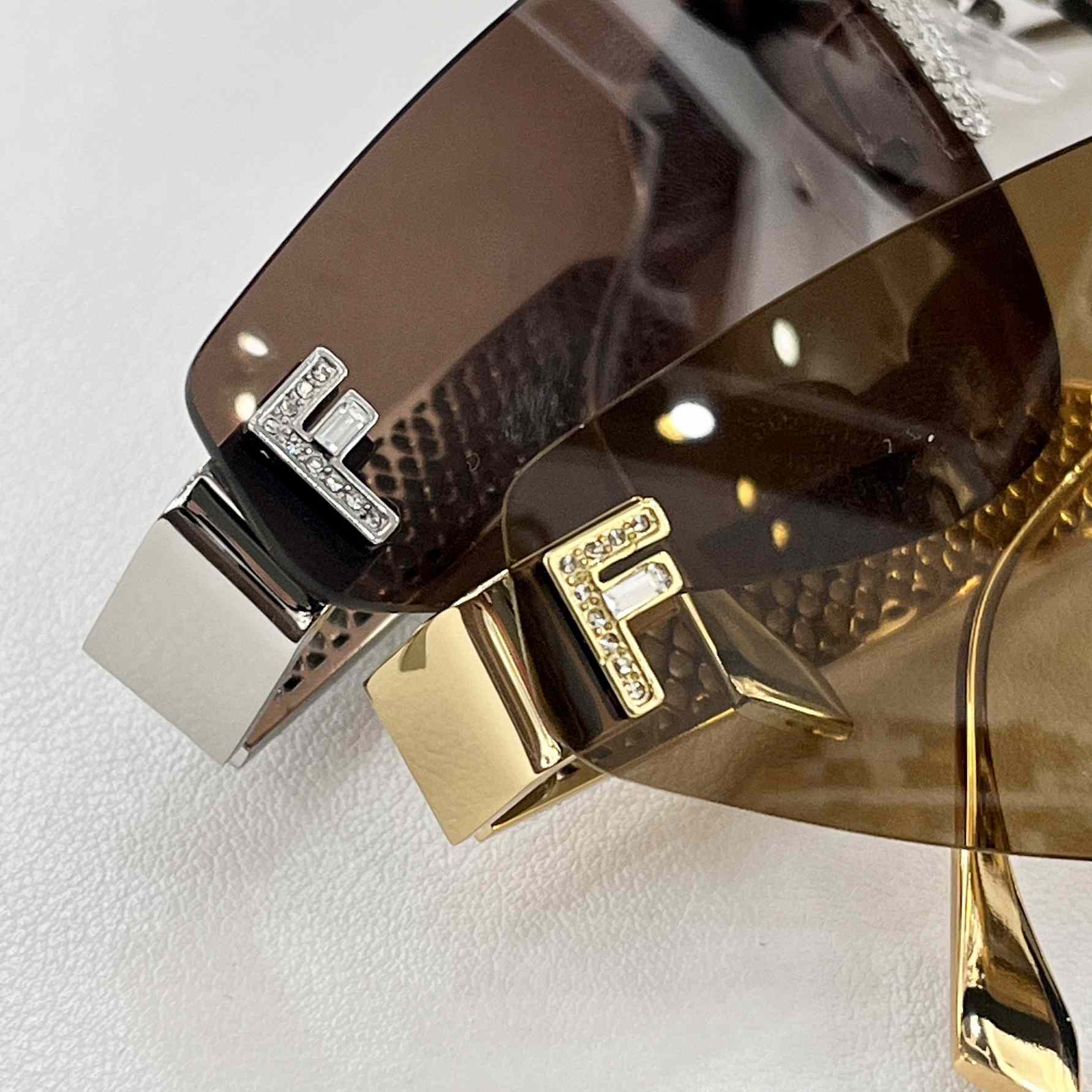 Fendi First Crystal Metal Sonnenbrille FOL084V1<br>
 - EUR FASHION