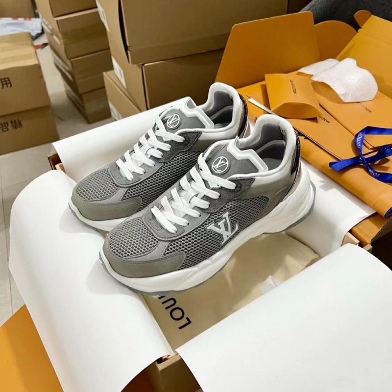 Louis Vuitton Run 55 Sneaker<br>
 - EUR FASHION