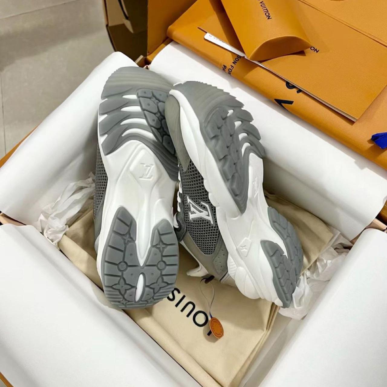 Louis Vuitton Run 55 Sneaker<br>
 - EUR FASHION