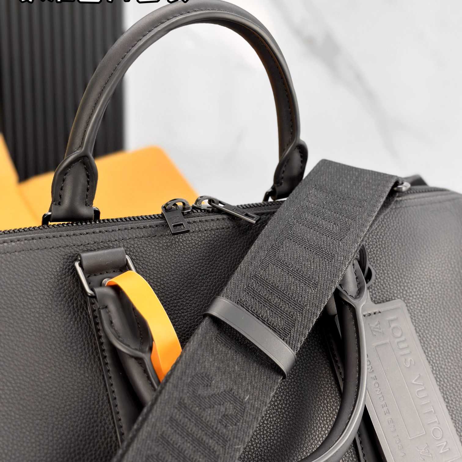 Louis Vuitton Keepall Bandoulière 40 M57088<br>
 - EUR FASHION