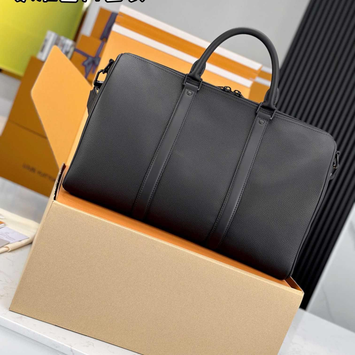 Louis Vuitton Keepall Bandoulière 40 M57088<br>
 - EUR FASHION
