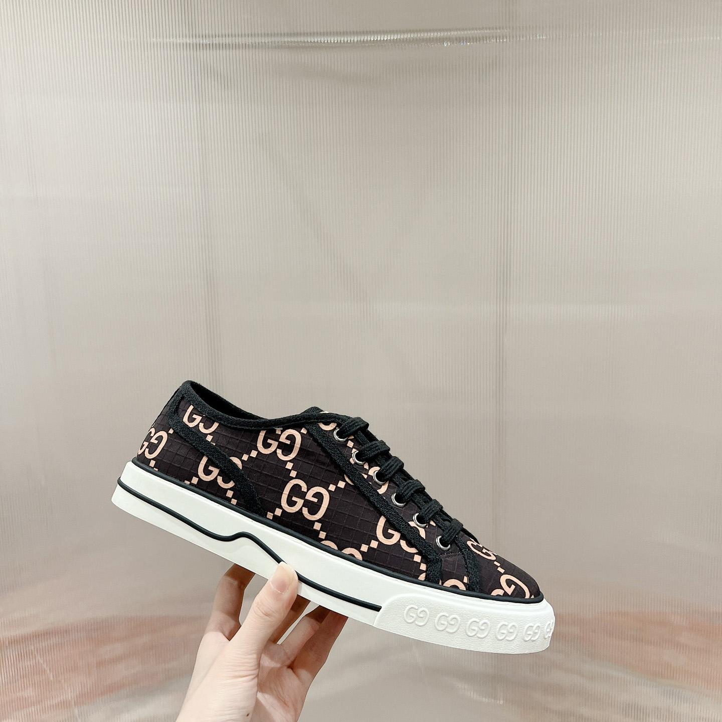 Gucci Tennis 1977 Sneaker (in britischer Größe)<br>
 - EUR FASHION