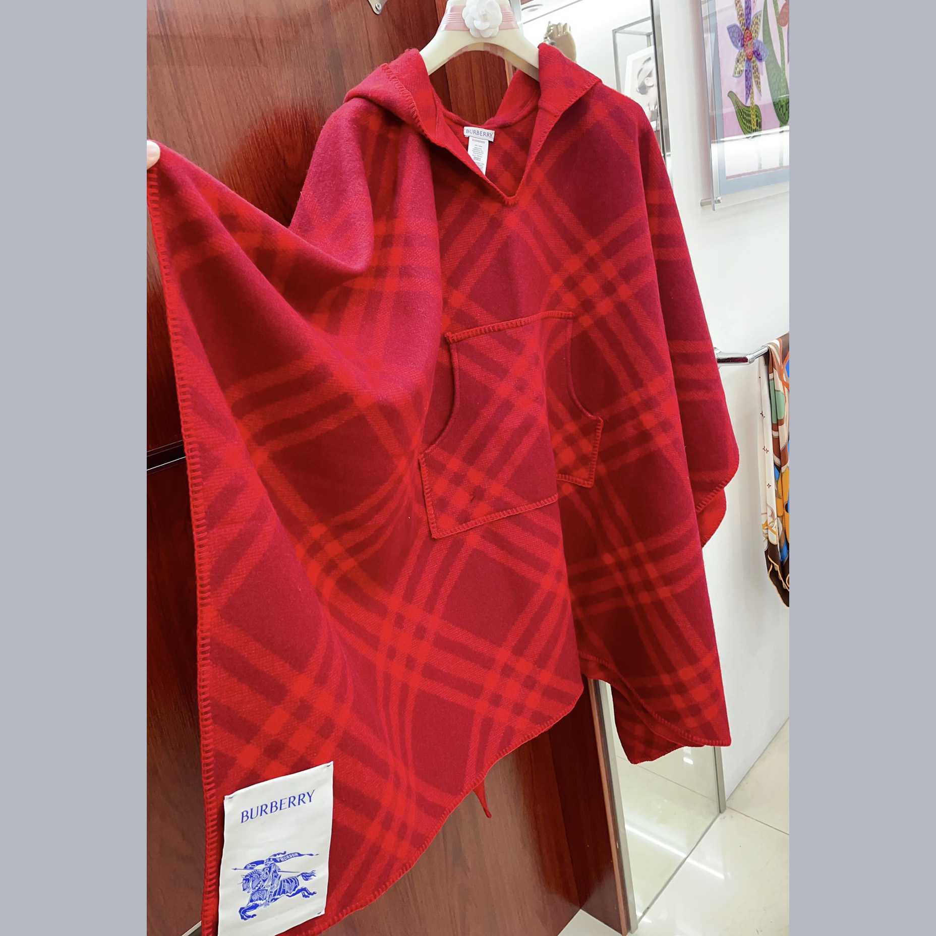 Burberry Kariertes Wolldecken-Cape<br>
 - EUR FASHION